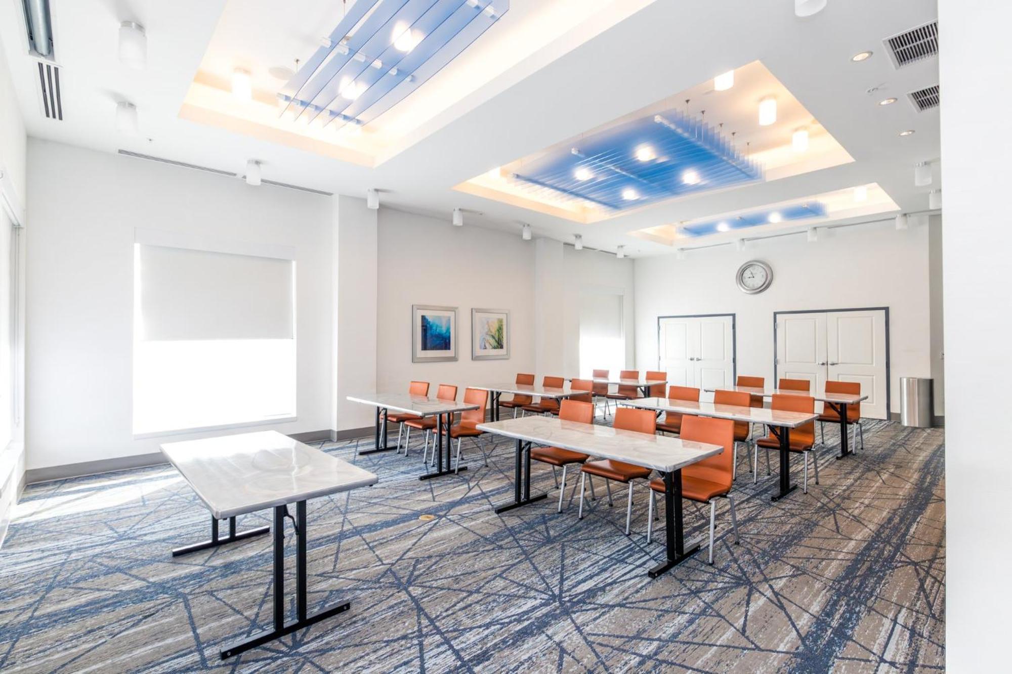 Holiday Inn Express & Suites Downtown Louisville By Ihg Exterior foto