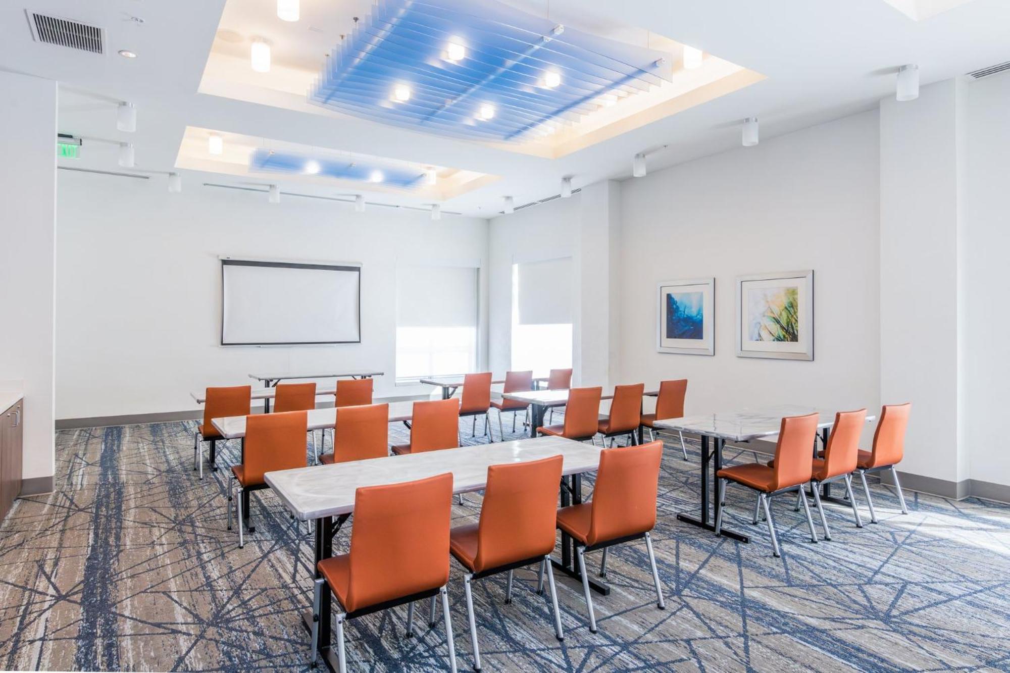 Holiday Inn Express & Suites Downtown Louisville By Ihg Exterior foto